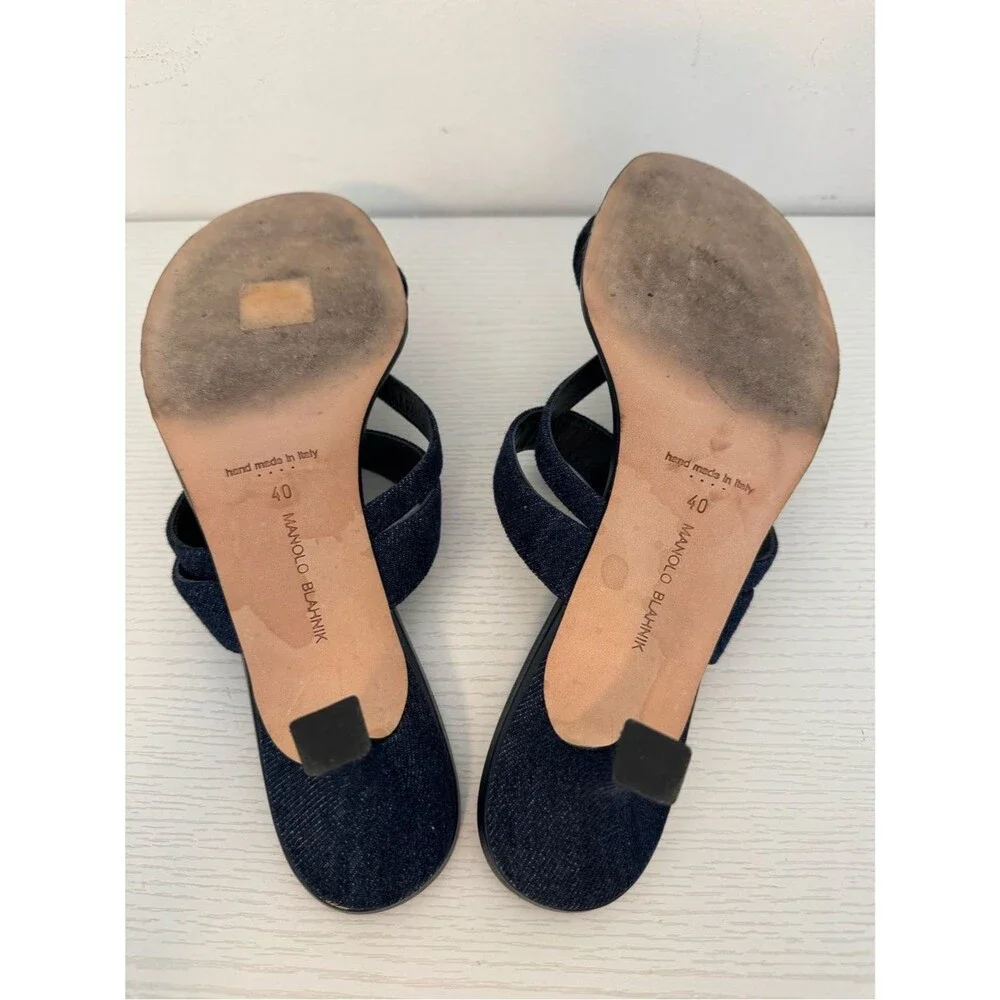 Manolo Blahnik Blue Susa Denim Low Kitten Heel Open Toe Sandals EU 40 Authentic